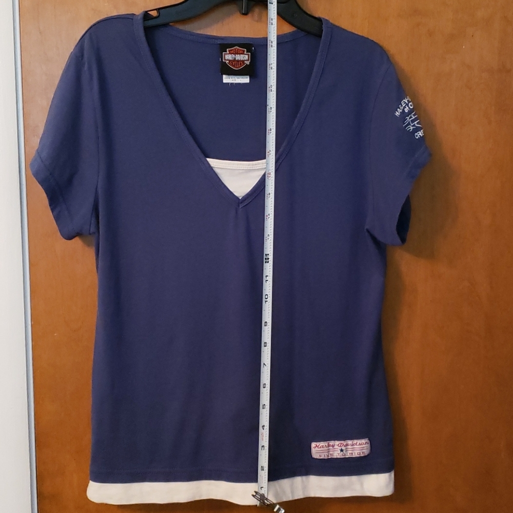 Harley Davidson t-shirt fits more like medium